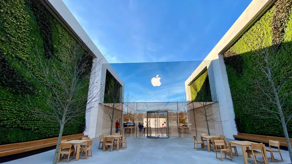アップル、小売店従業員と全国会議を開催「組合結成のリスクを議論」c